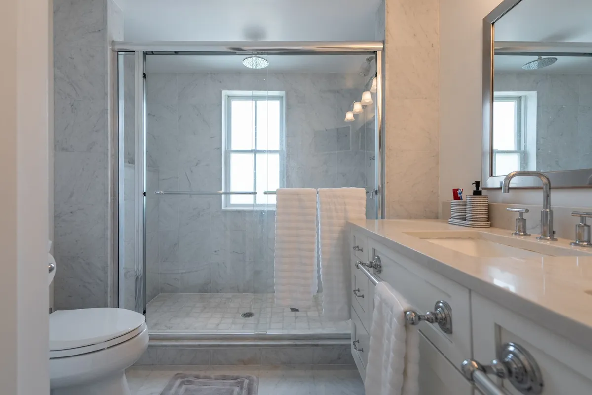 Custom home by Nantucket builders, Brant Point Building